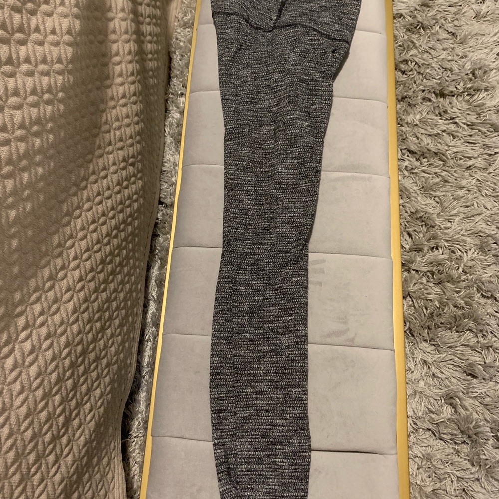 Lululemon bundle! - Picture 2 of 4